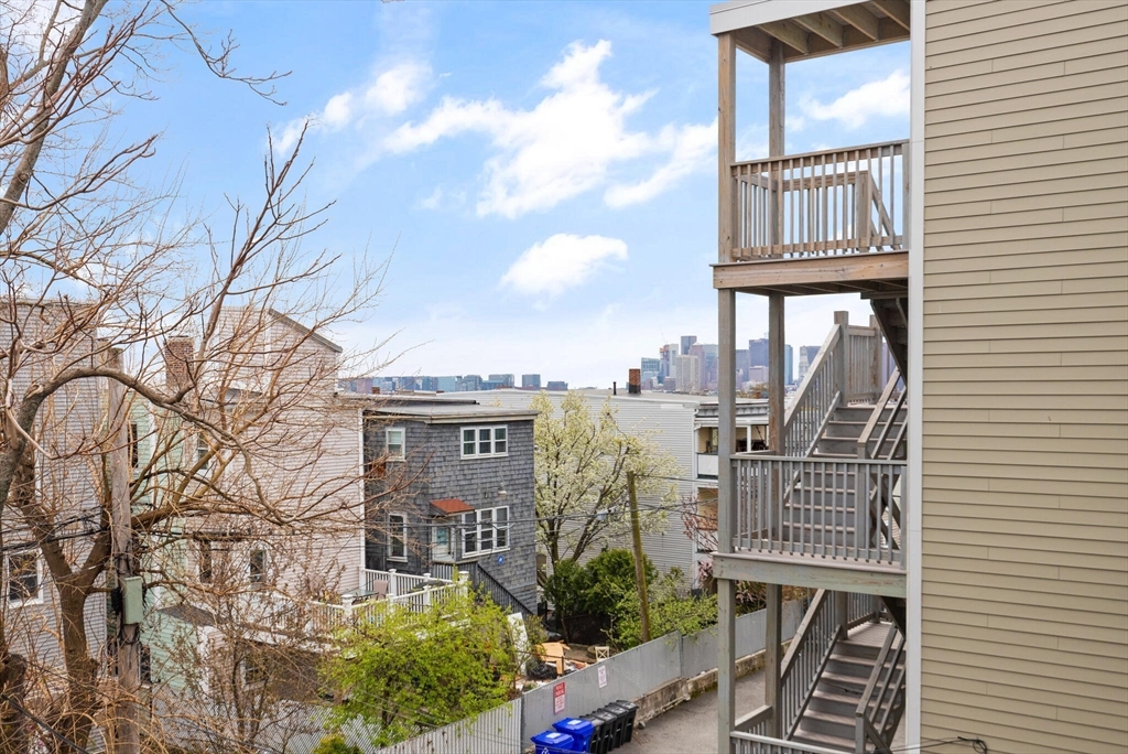 267 Lexington St # 3