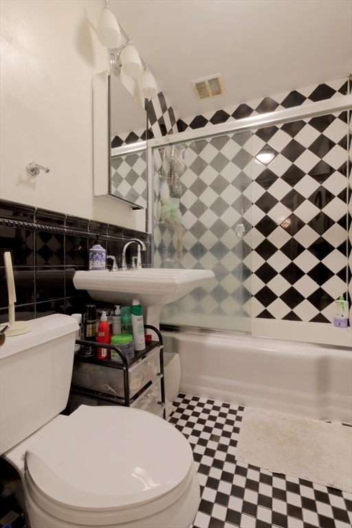 1400 Commonwealth Ave # 12