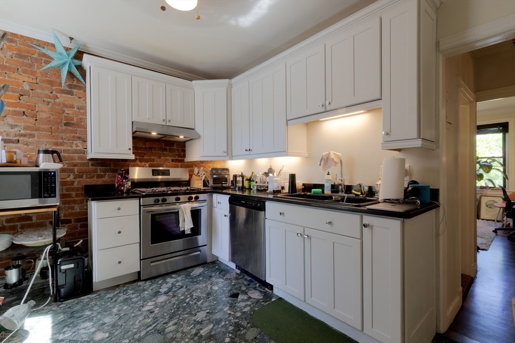 1400 Commonwealth Ave # 12