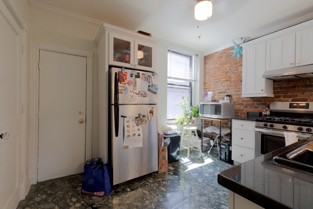 1400 Commonwealth Ave # 12