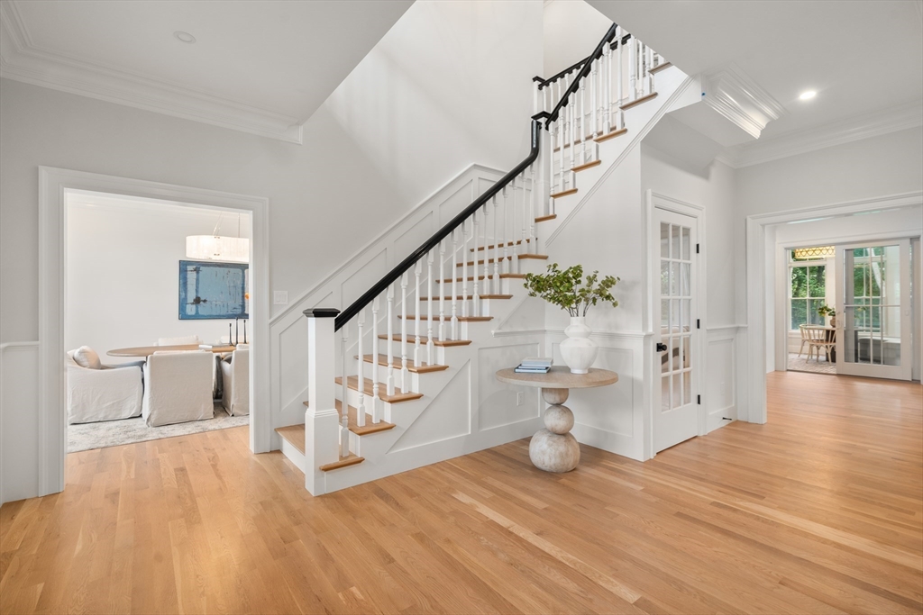 15 Lathrop Rd