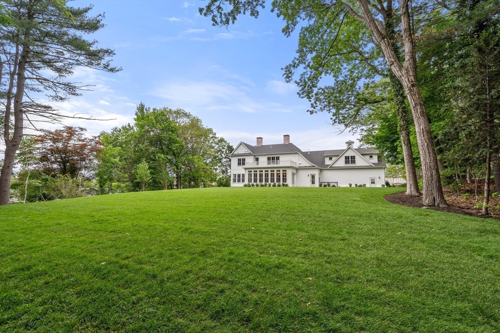 15 Lathrop Rd