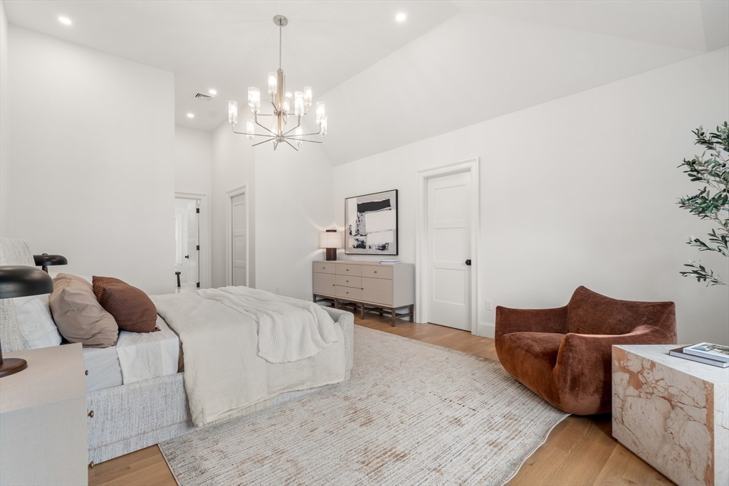 15 Lathrop Rd