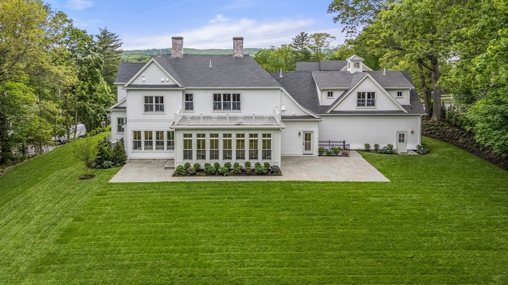 15 Lathrop Rd