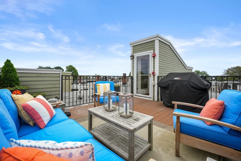 615 E 6th St # 6
