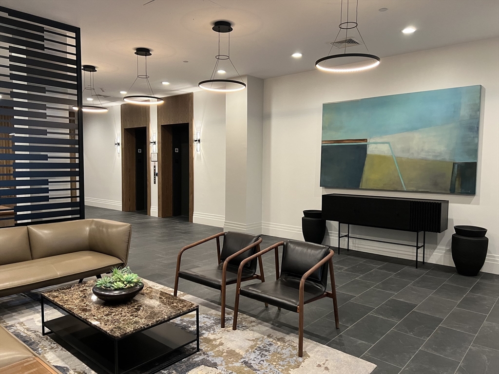 1166 Washington St. # 701