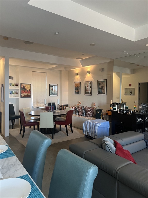 1166 Washington St. # 701