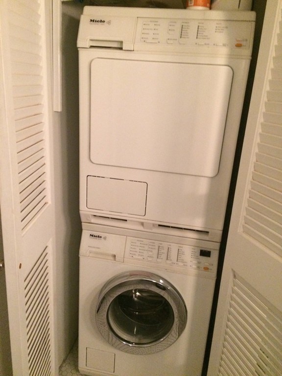 1166 Washington St. # 701