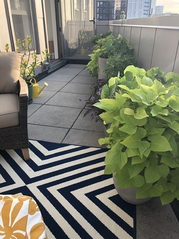 1166 Washington St. # 701