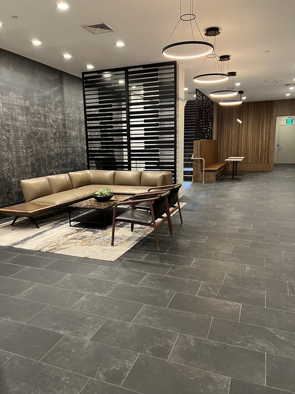 1166 Washington St. # 701