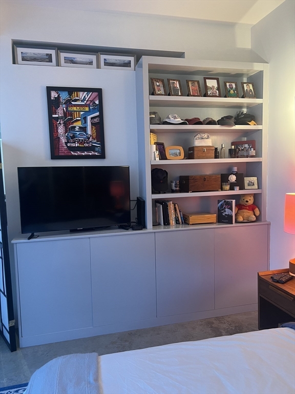 1166 Washington St. # 701