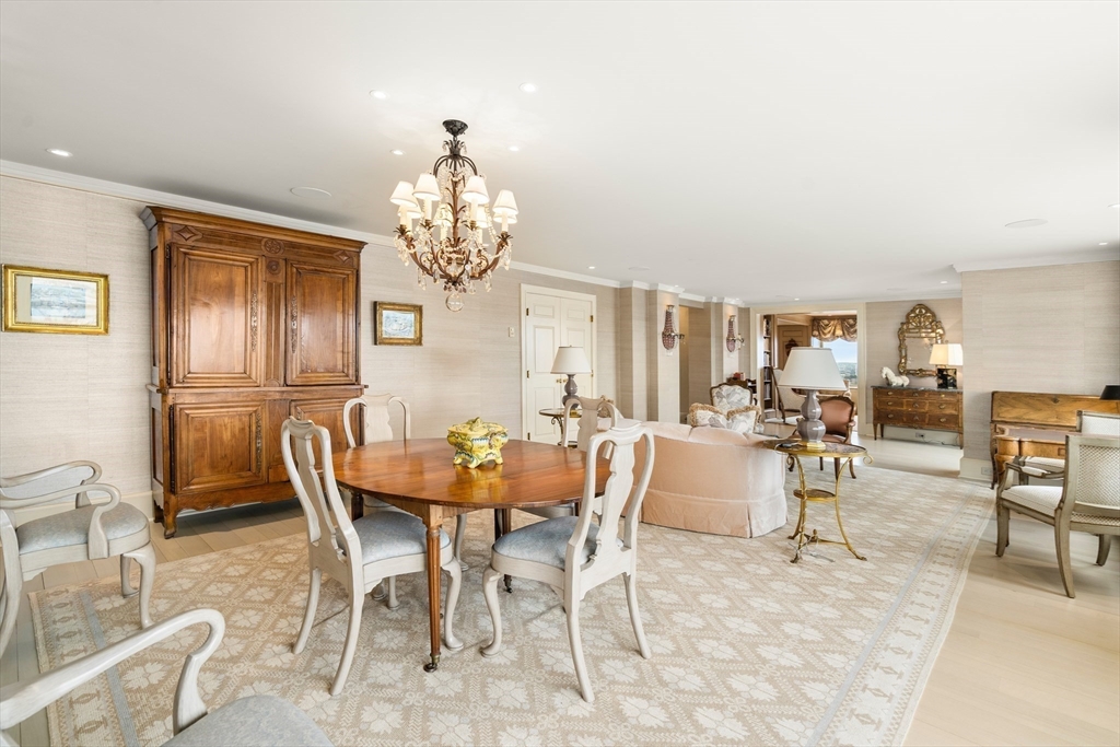 85 E India Row Unit: 33B/C
