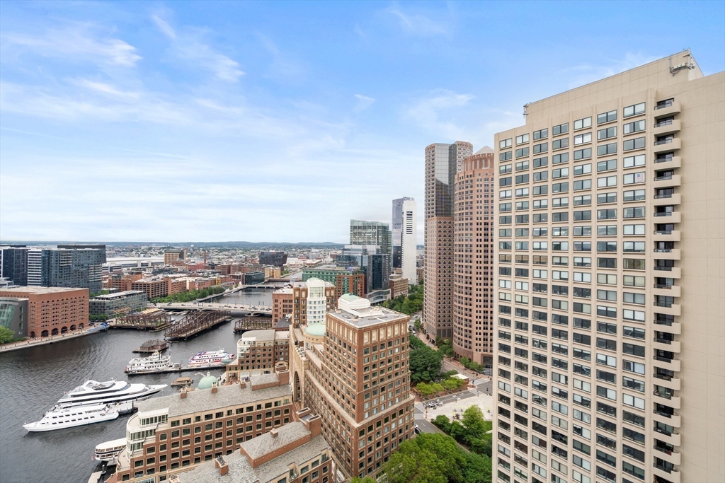 85 E India Row Unit: 33B/C