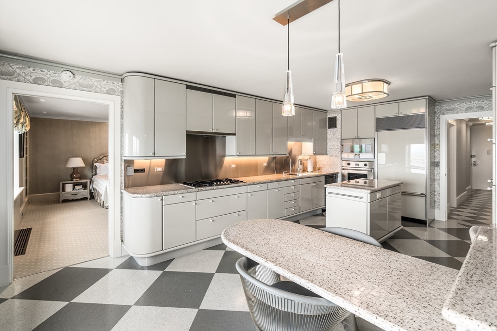 85 E India Row Unit: 33B/C