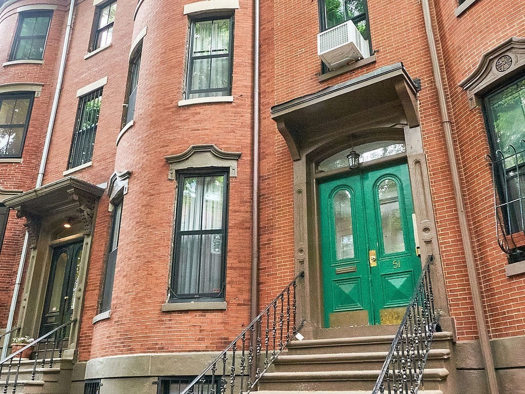 51 E Springfield # 2