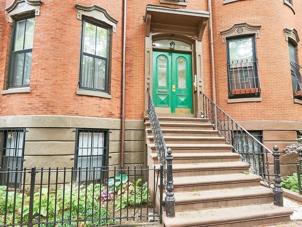 51 E Springfield # 2