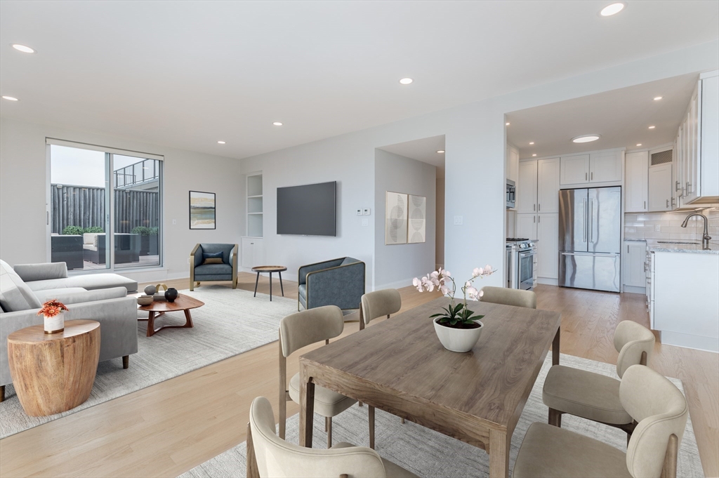 33 Pond Ave Unit: PH1208