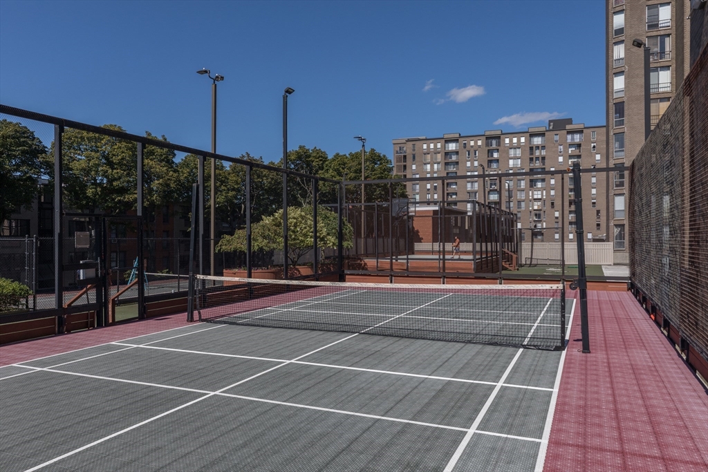33 Pond Ave Unit: PH1208