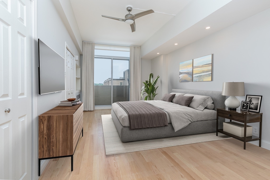 33 Pond Ave Unit: PH1208