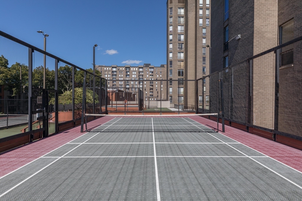 33 Pond Ave Unit: PH1208