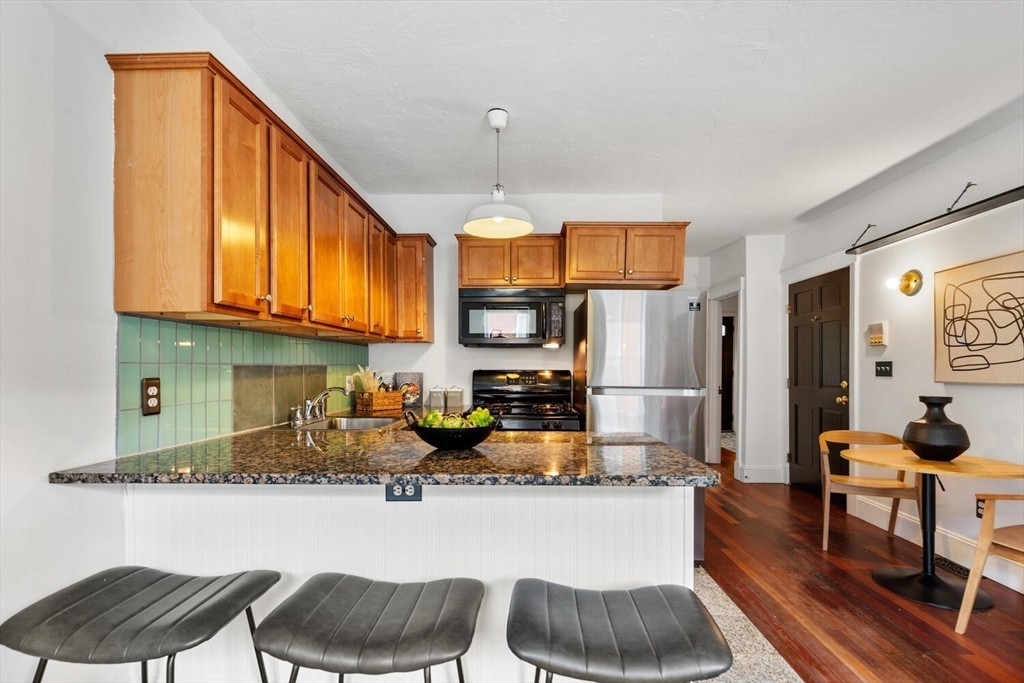 14 Mitchell St # 1