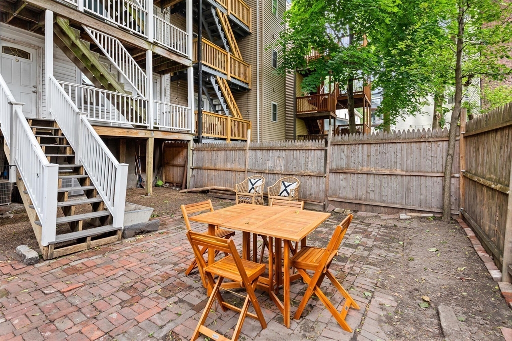 14 Mitchell St # 1