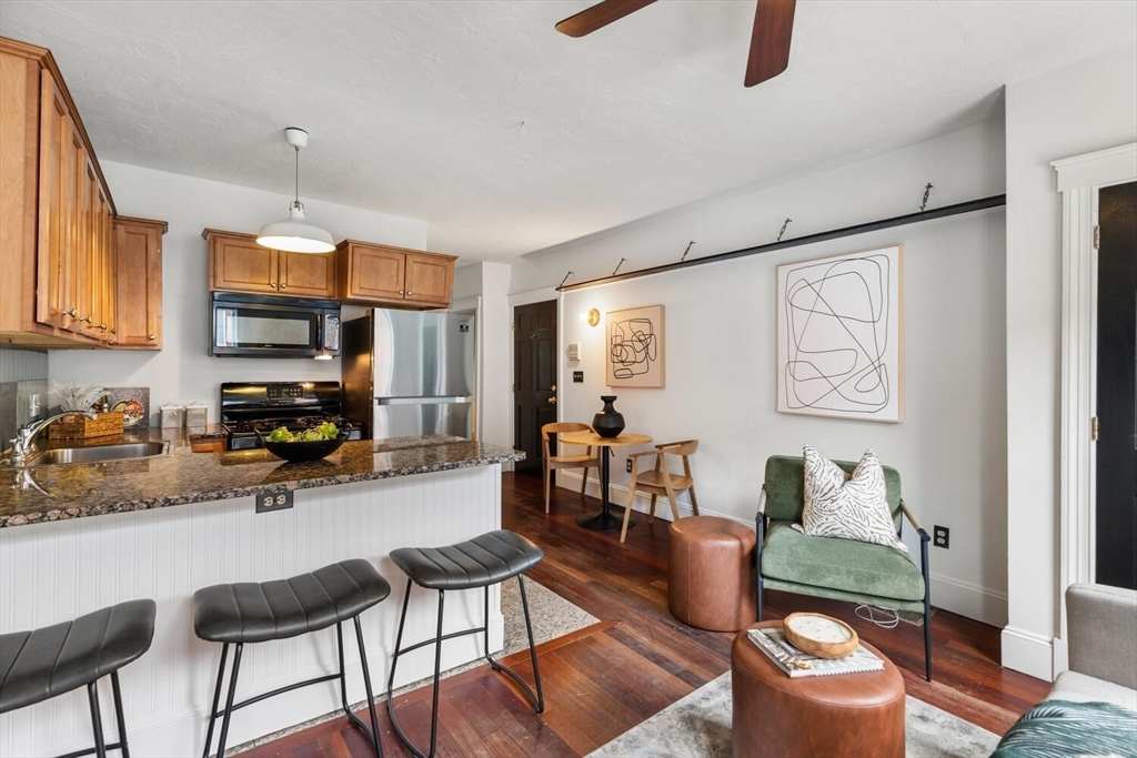 14 Mitchell St # 1
