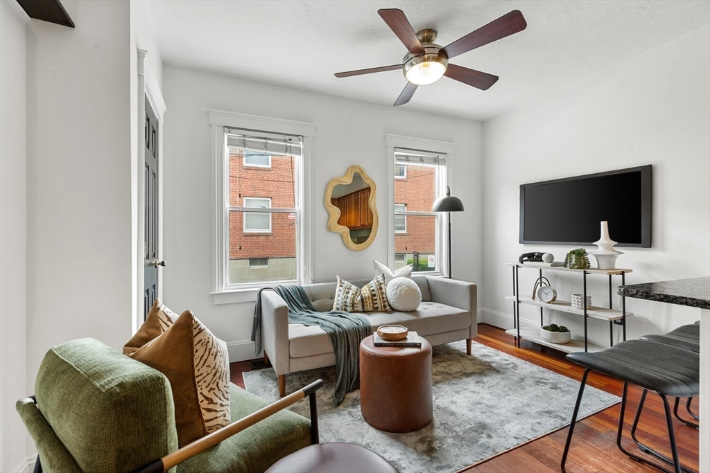 14 Mitchell St # 1