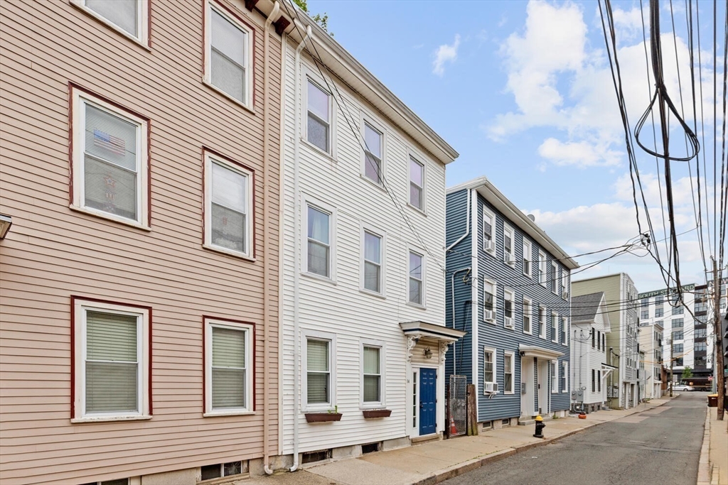 14 Mitchell St # 1