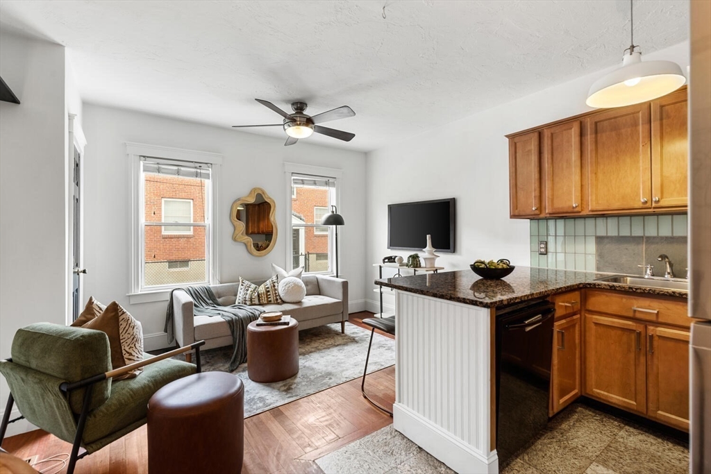 14 Mitchell St # 1