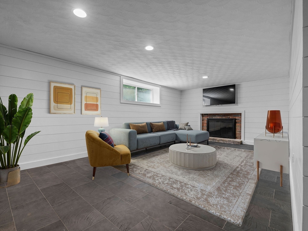 8 Karen Pines Street