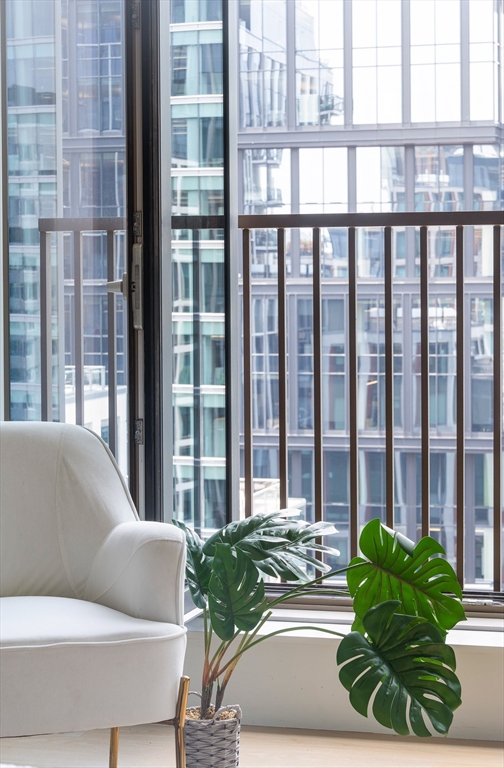 135 Seaport Blvd # 1903
