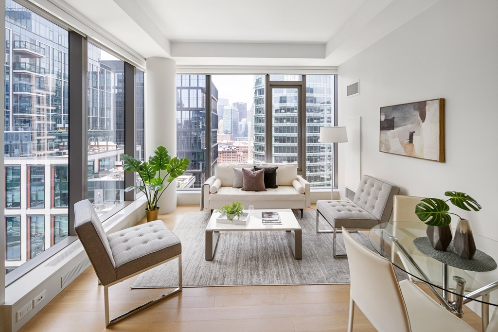 135 Seaport Blvd # 1903
