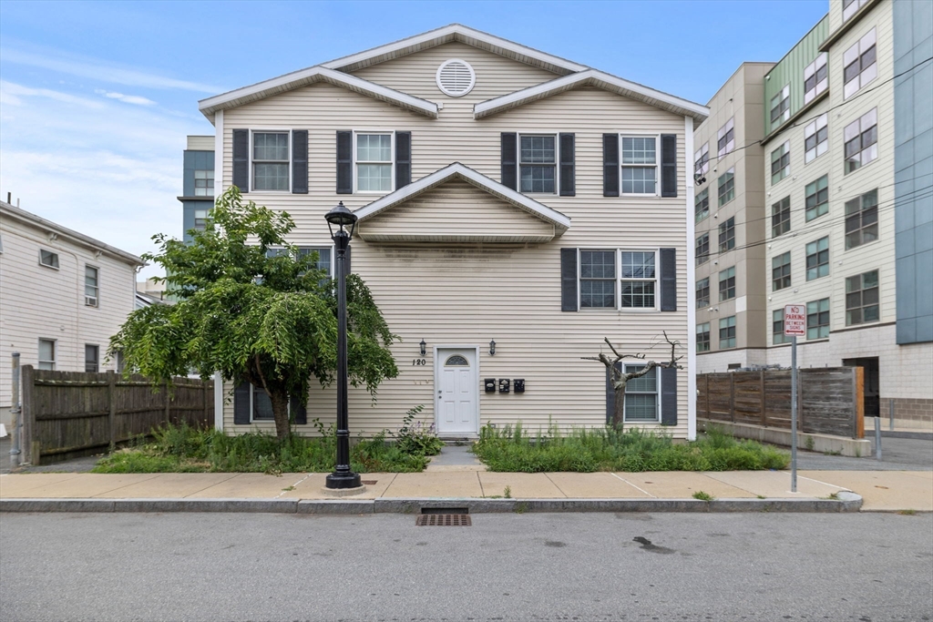 120 Blossom St # 3