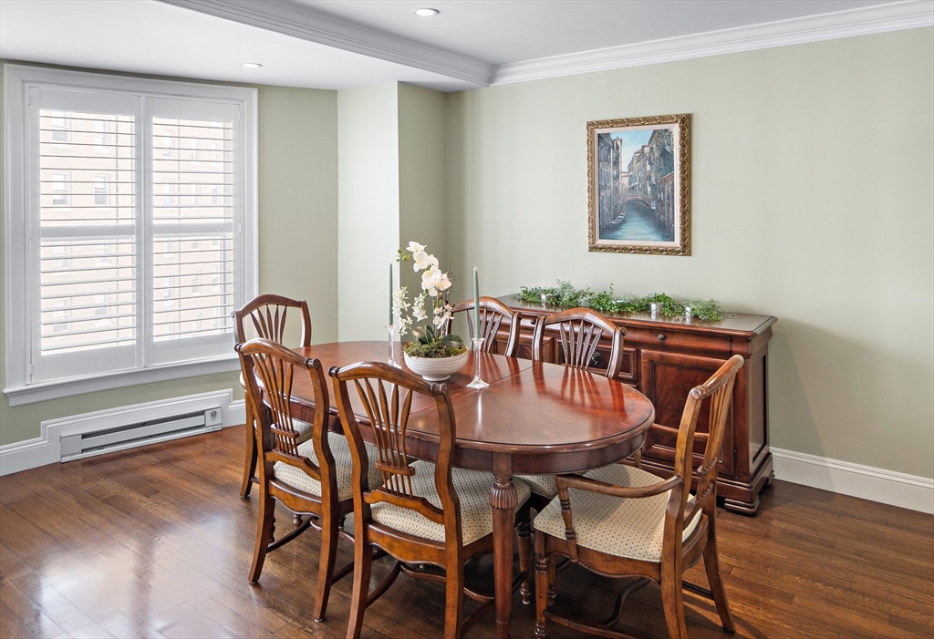 300 Boylston St # 909