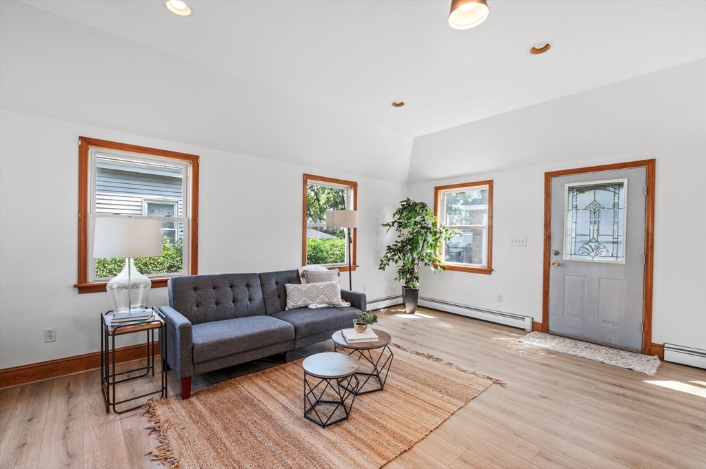 12 Planters St, Salem