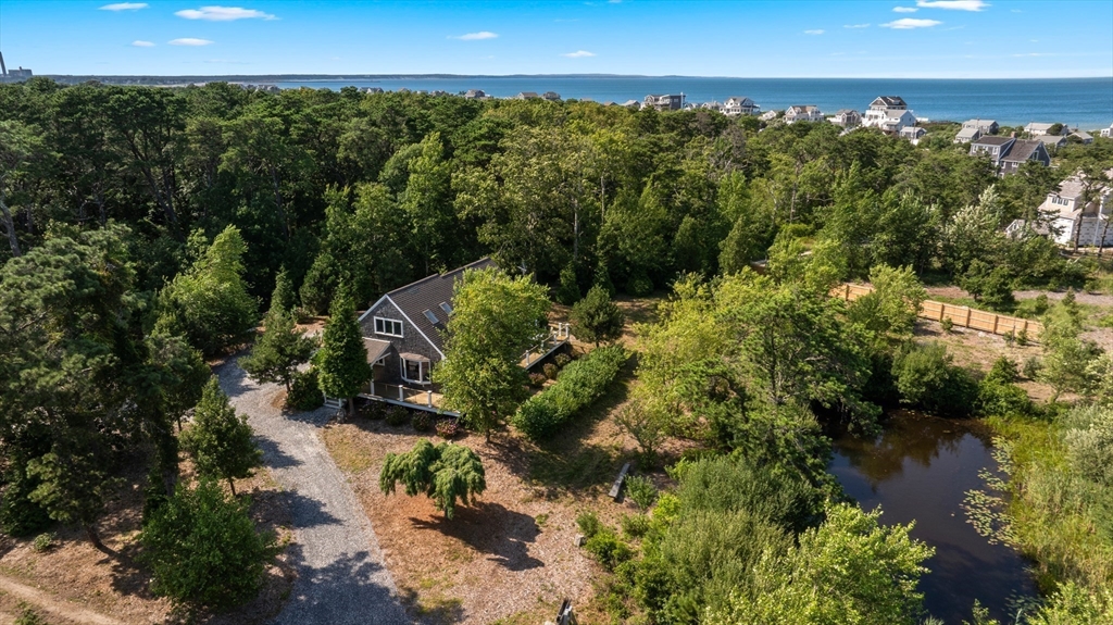 46 Roos Road