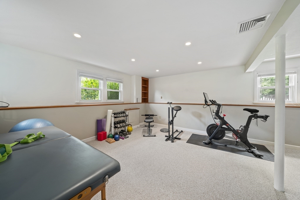 111 Zabrosky Ave