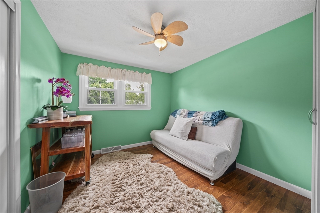111 Zabrosky Ave