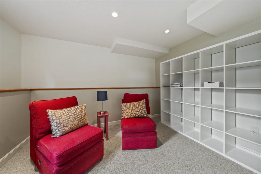 111 Zabrosky Ave