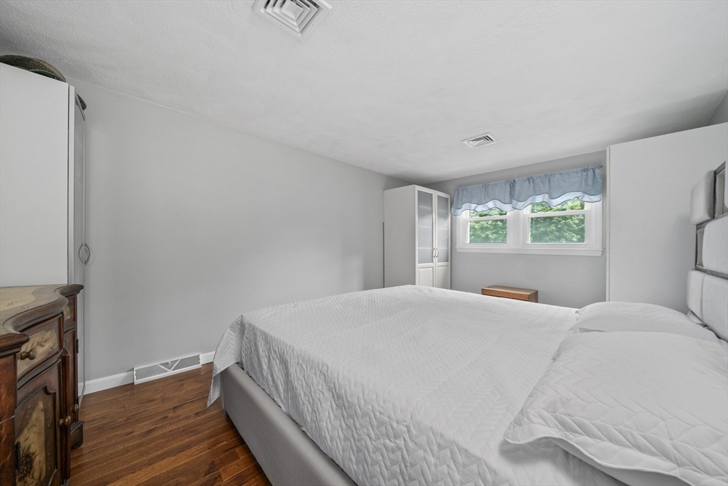 111 Zabrosky Ave