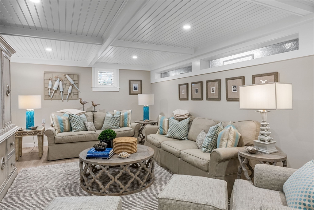 63 Idle Way