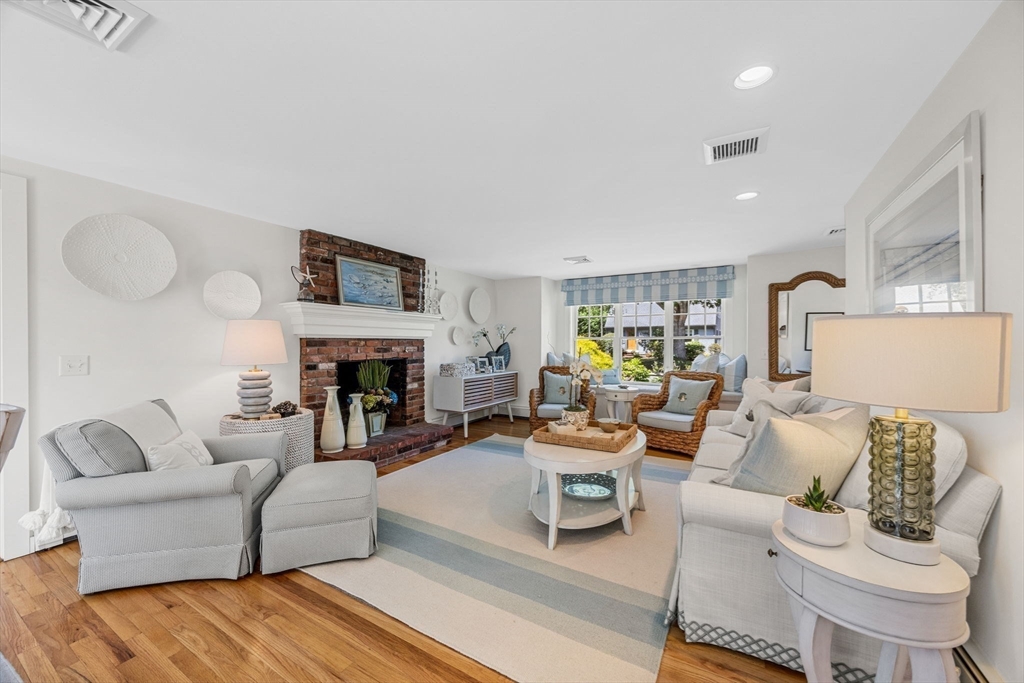 63 Idle Way