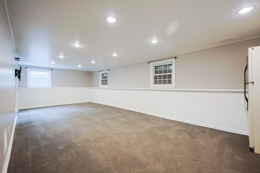 24 Fraser Rd