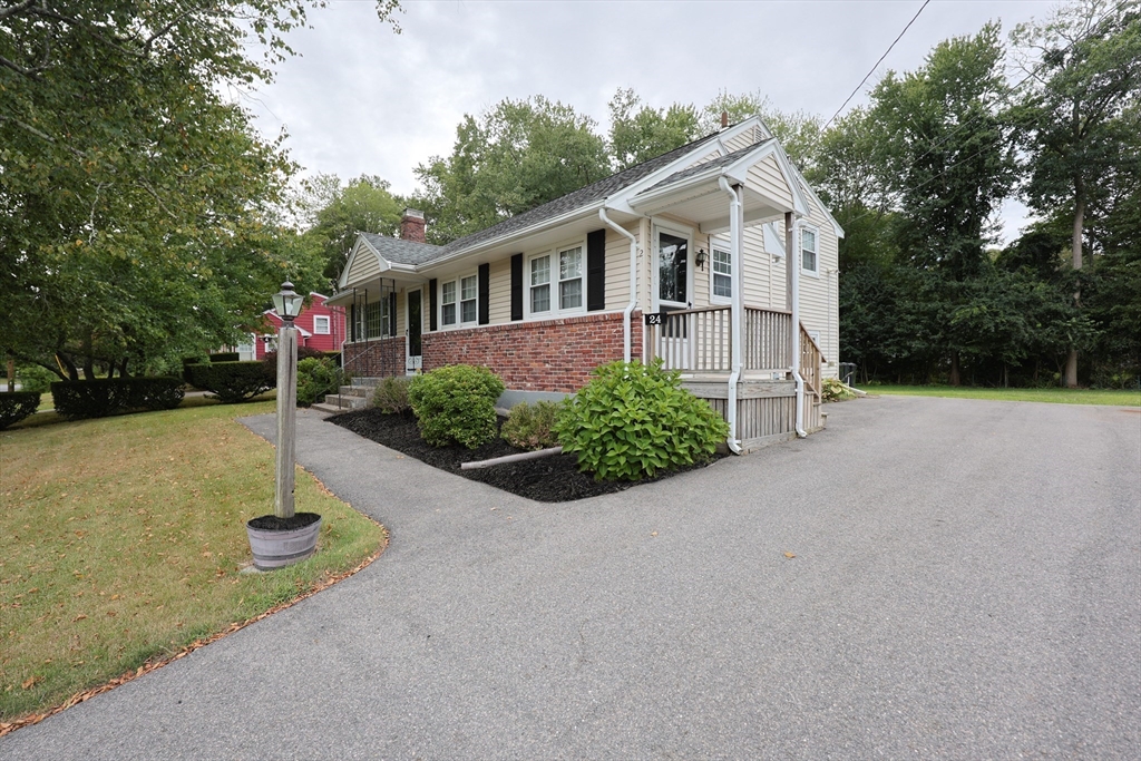 24 Fraser Rd