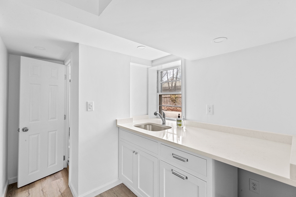 41 J St # 1