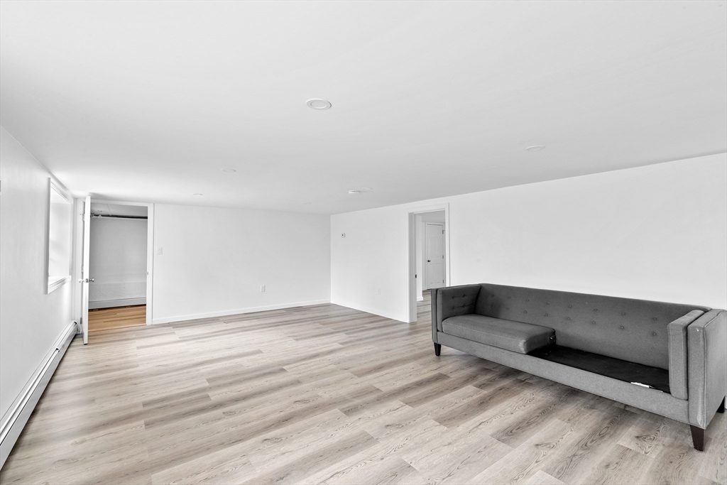41 J St # 1