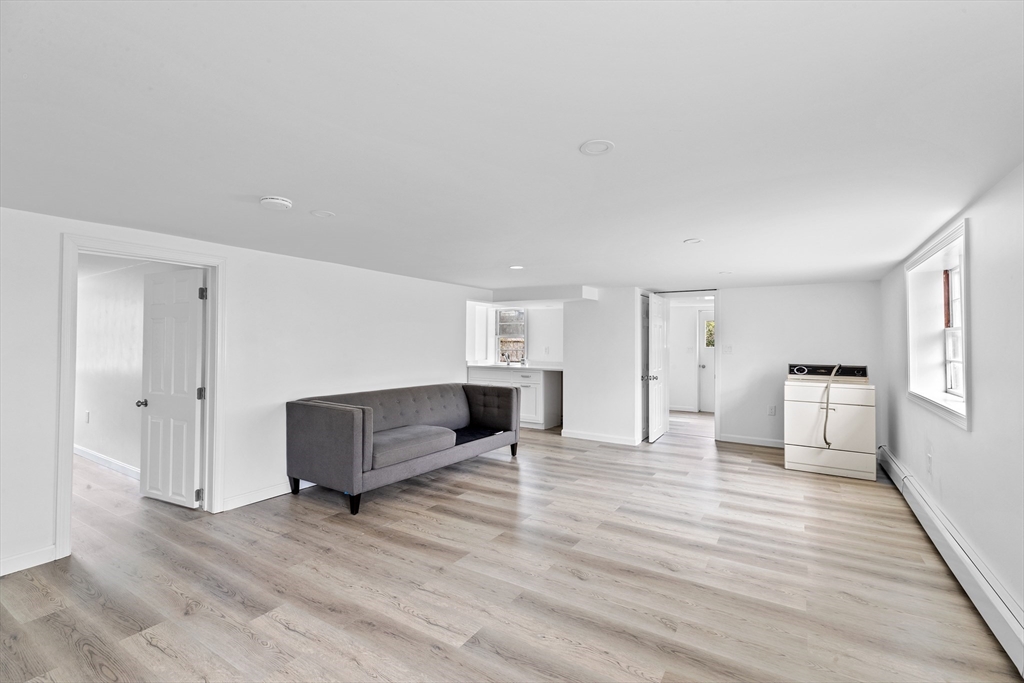 41 J St # 1