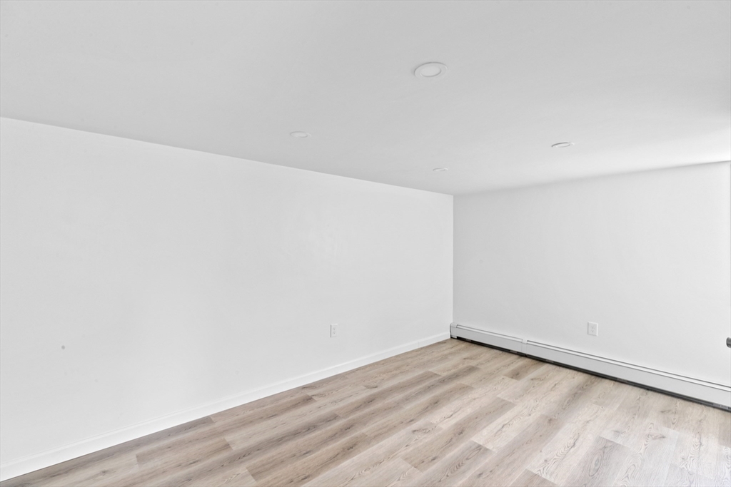 41 J St # 1