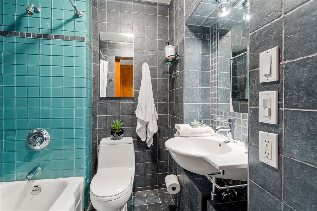 86 Greenough St # 3